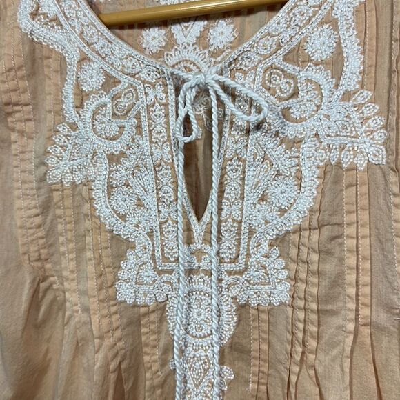 GOPI VAID Women’s Beaded & Embroidered Pleated Short Sleeve Top Tan Size Small - Picture 6 of 12